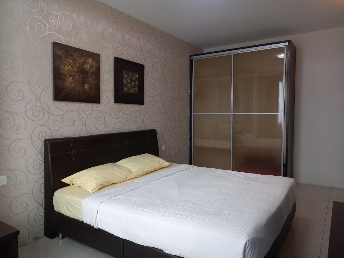 K. Riverfront Apartment Ипох Номер фото