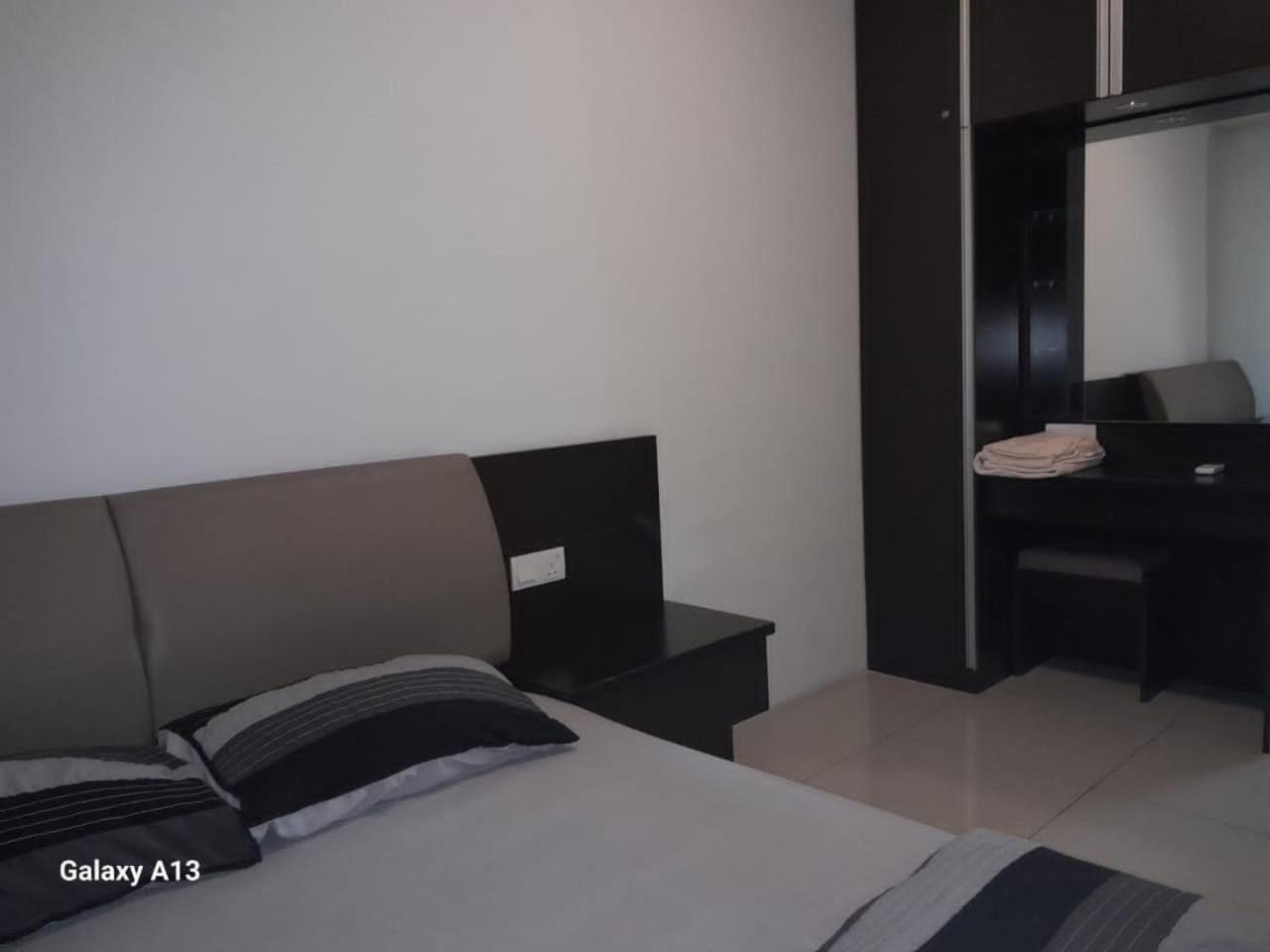 K. Riverfront Apartment Ипох Экстерьер фото