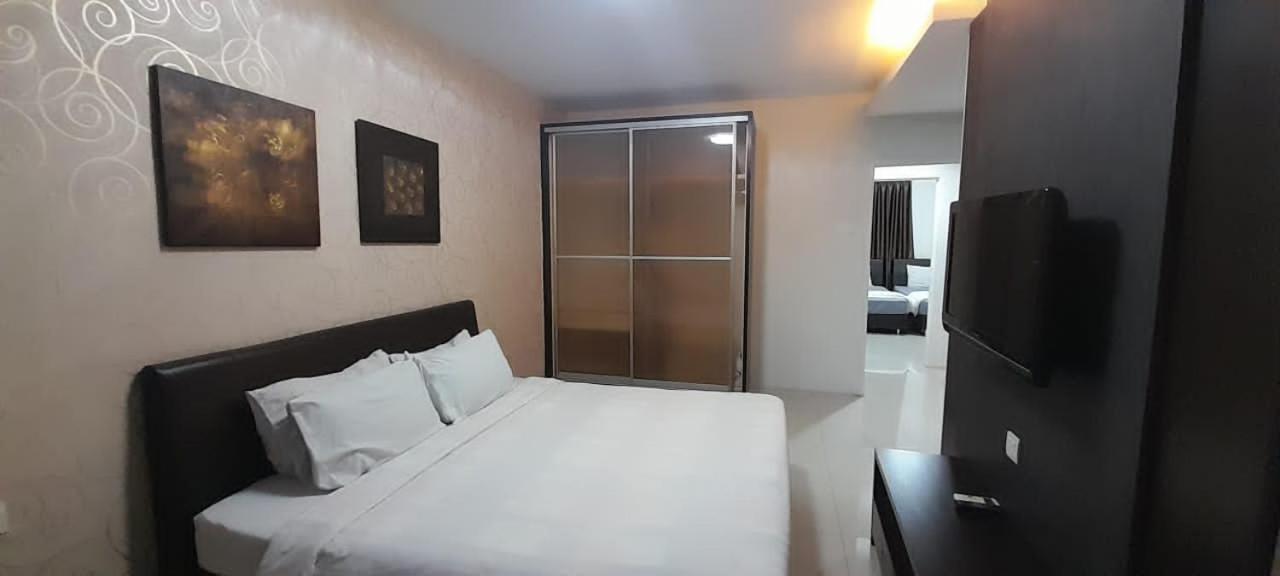 K. Riverfront Apartment Ипох Экстерьер фото